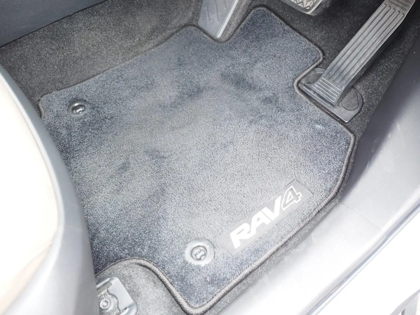 2021 Toyota RAV4 Gallery Image 27
