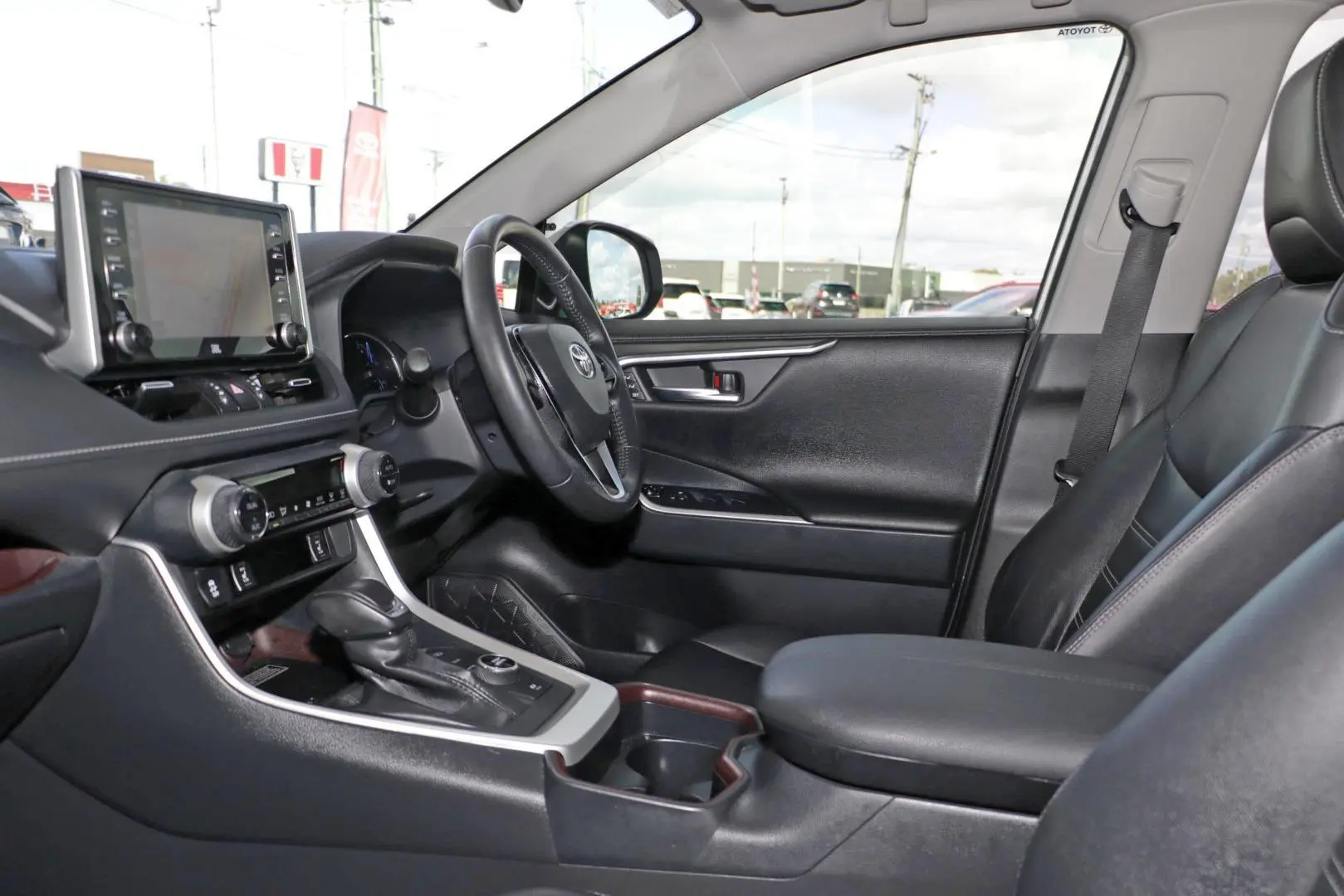 2019 Toyota Rav4 Gallery Image 9