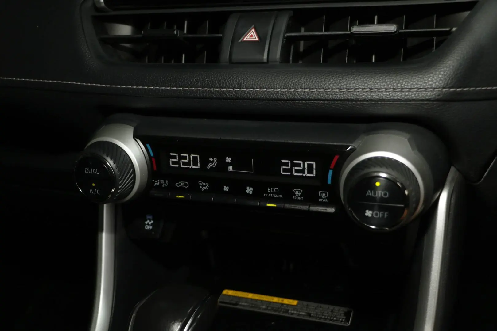 2019 Toyota RAV4 Gallery Image 17