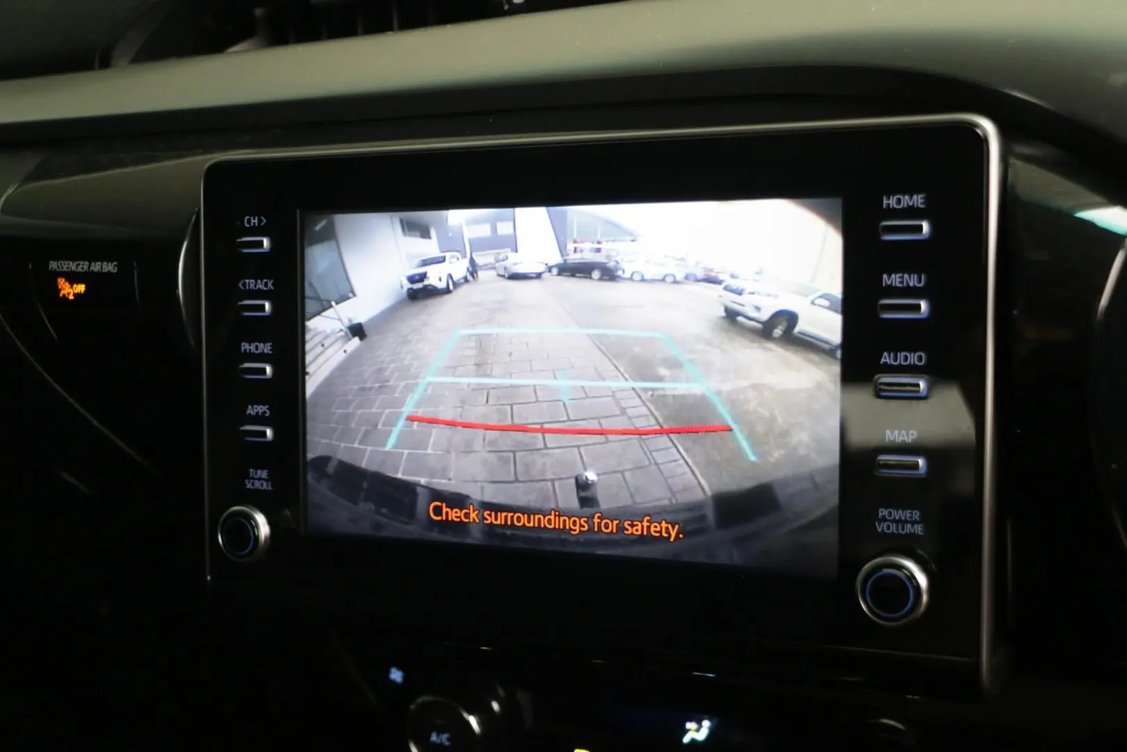 2021 Toyota Hilux Gallery Image 11