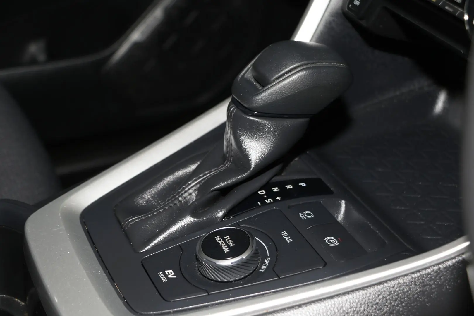 2022 Toyota RAV4 Gallery Image 14