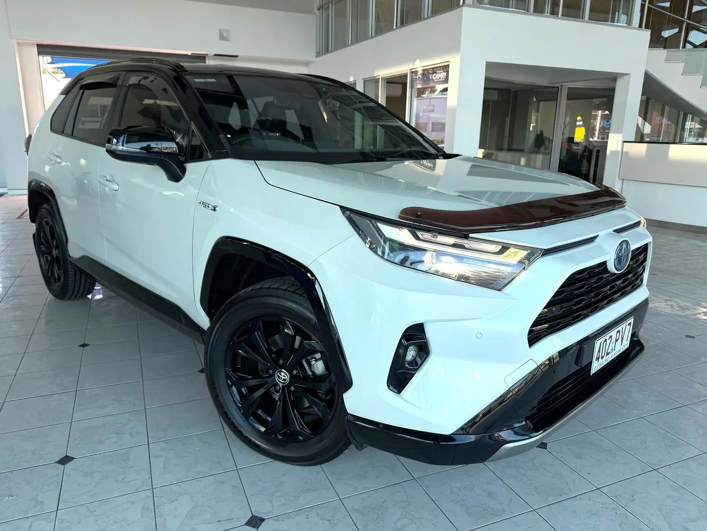 2022 Toyota RAV4 Gallery Image 1