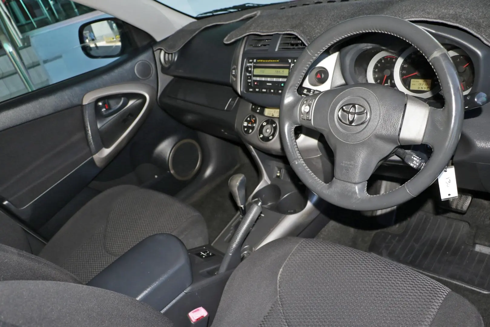 2008 Toyota RAV4 Image 6