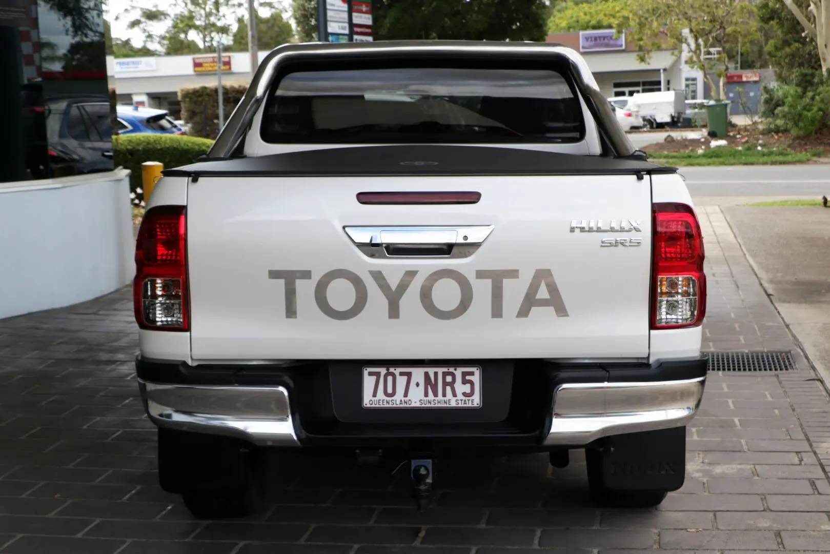 2018 Toyota Hilux Gallery Image 3