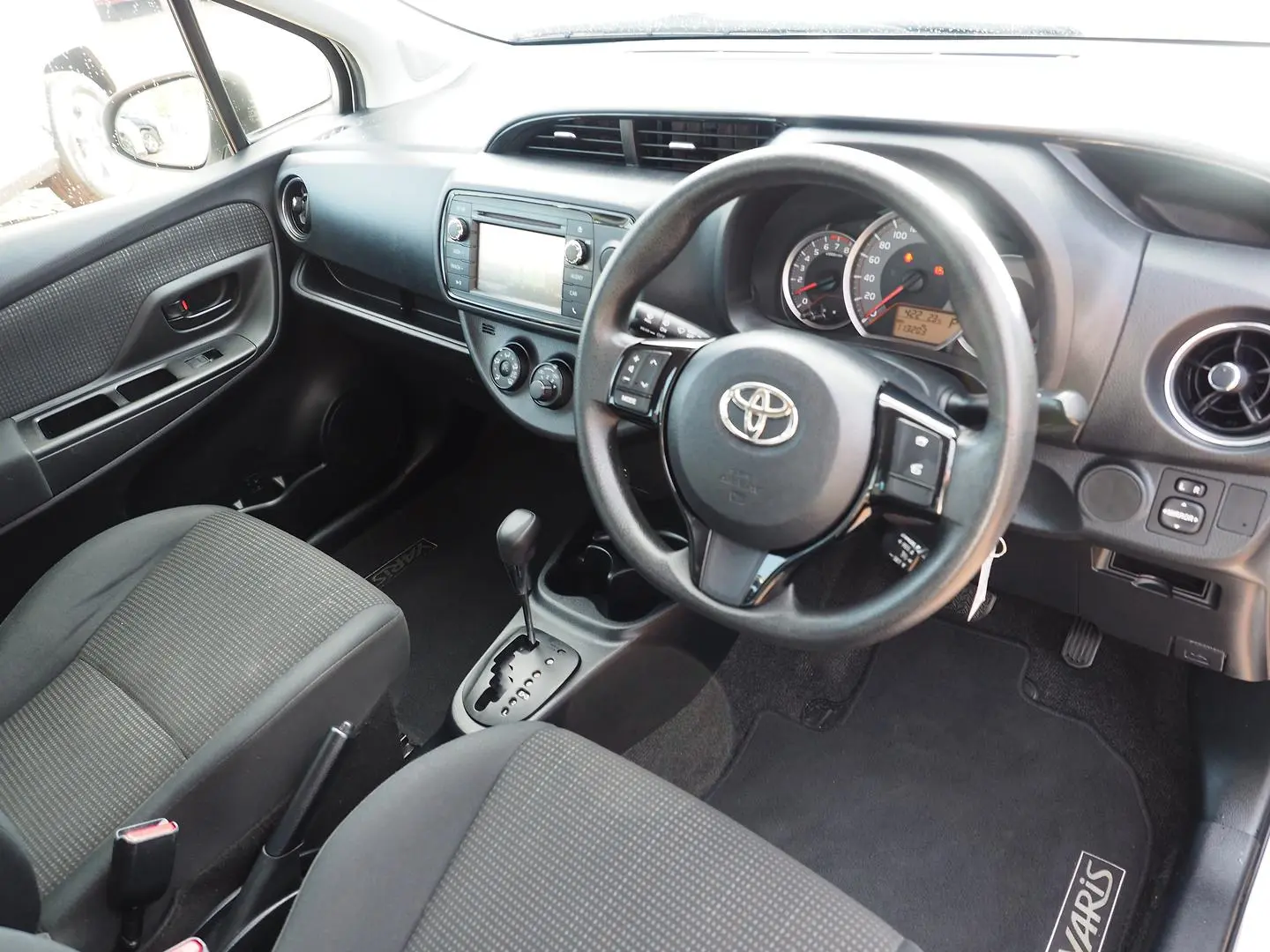 2019 Toyota Yaris Image 19