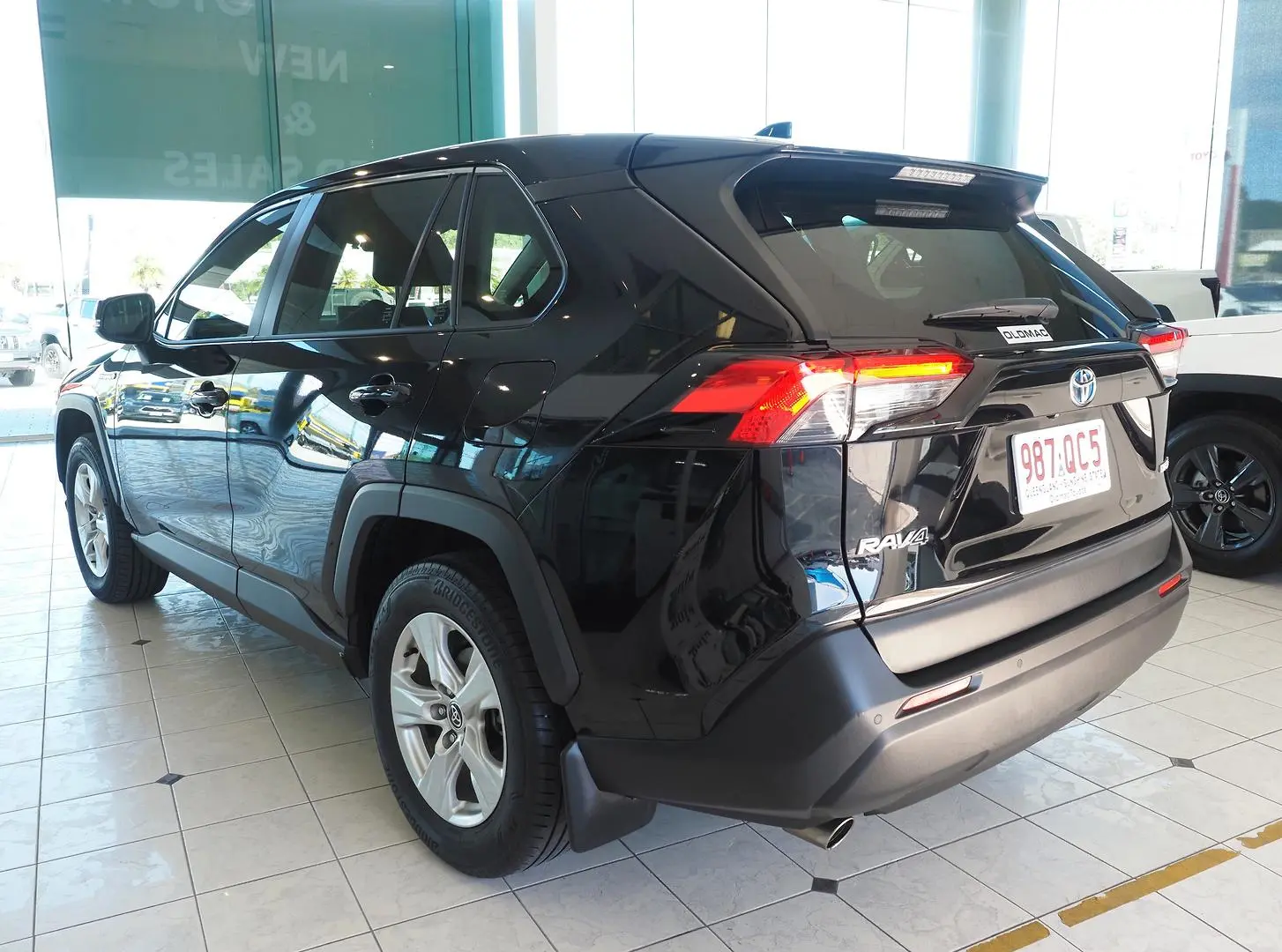 2020 Toyota RAV4 Gallery Image 10