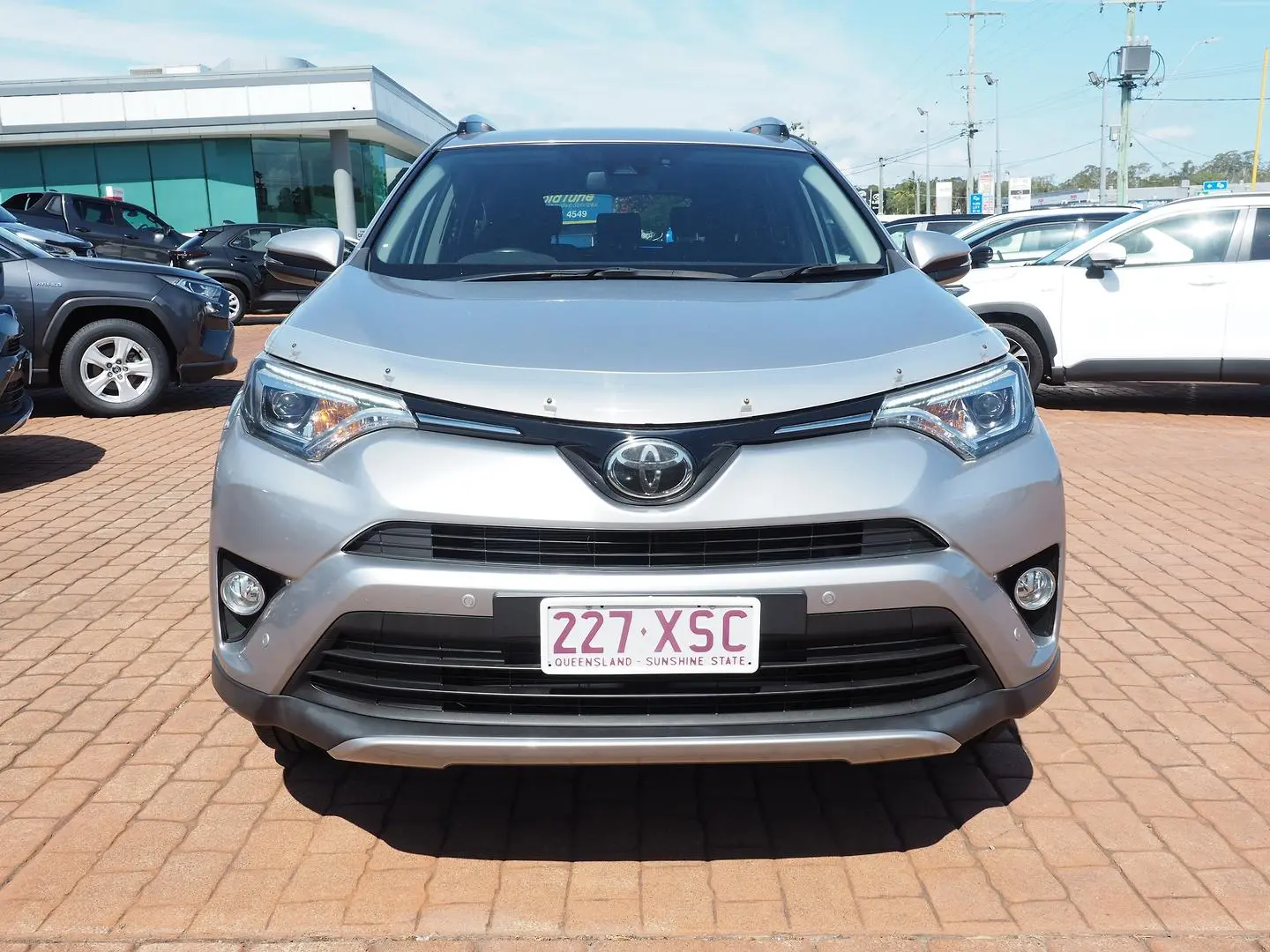 2017 Toyota RAV4 Image 10