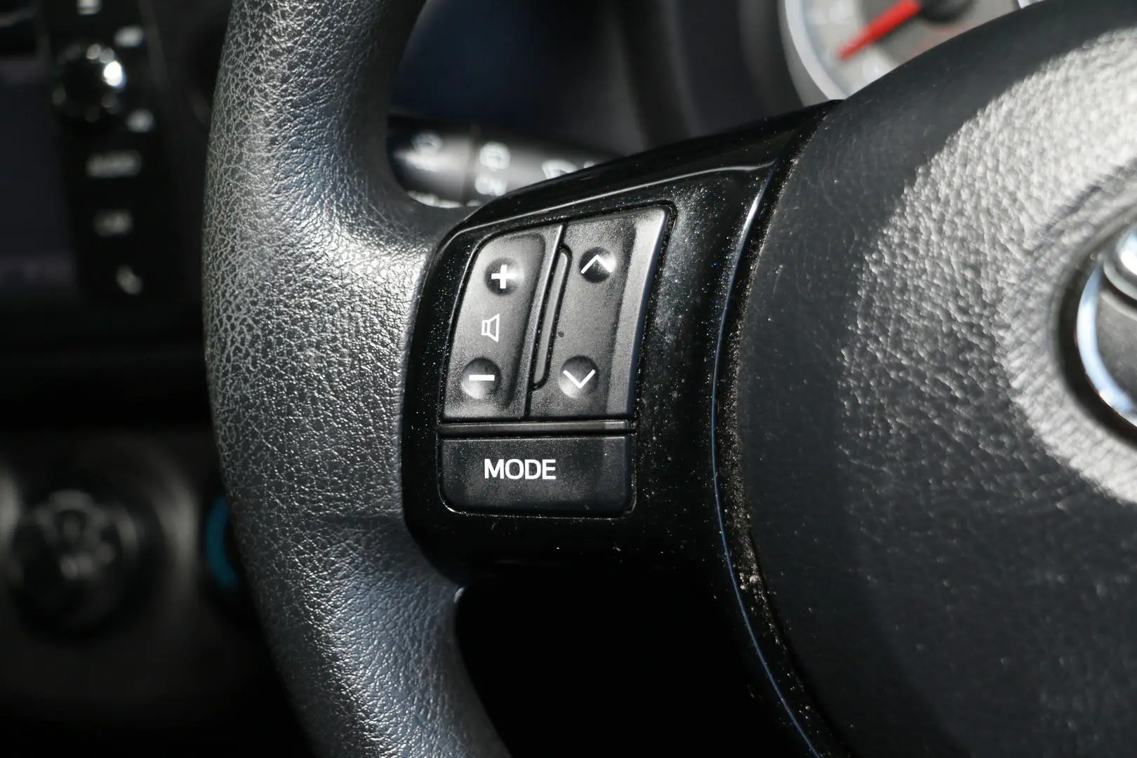 2018 Toyota Yaris Gallery Image 15