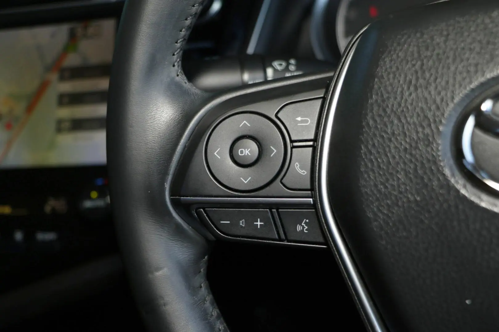 2019 Toyota Camry Gallery Image 18