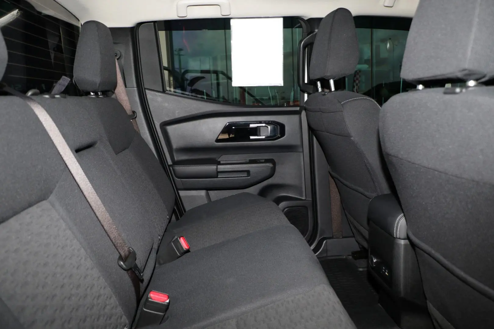 2025 Mitsubishi Triton Gallery Image 9