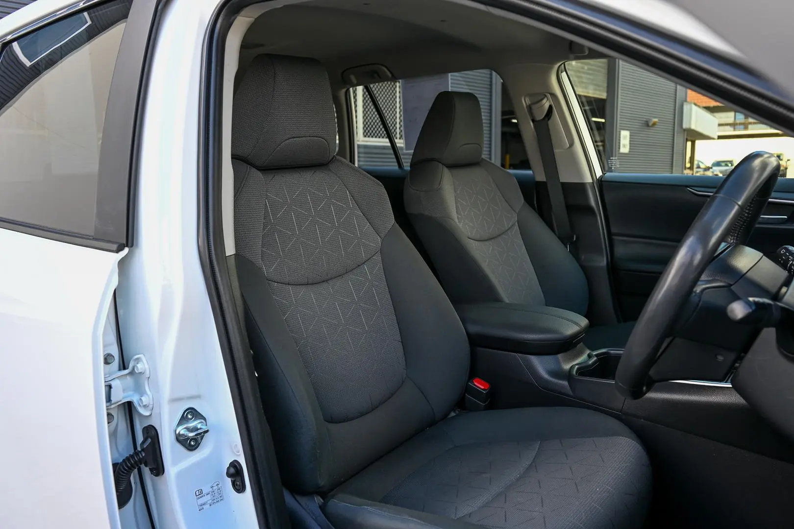 2022 Toyota RAV4 Gallery Image 11
