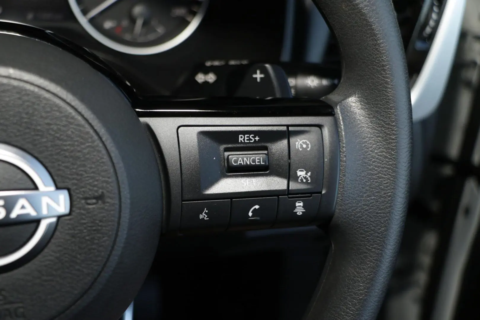 2023 Nissan X-TRAIL Gallery Image 13