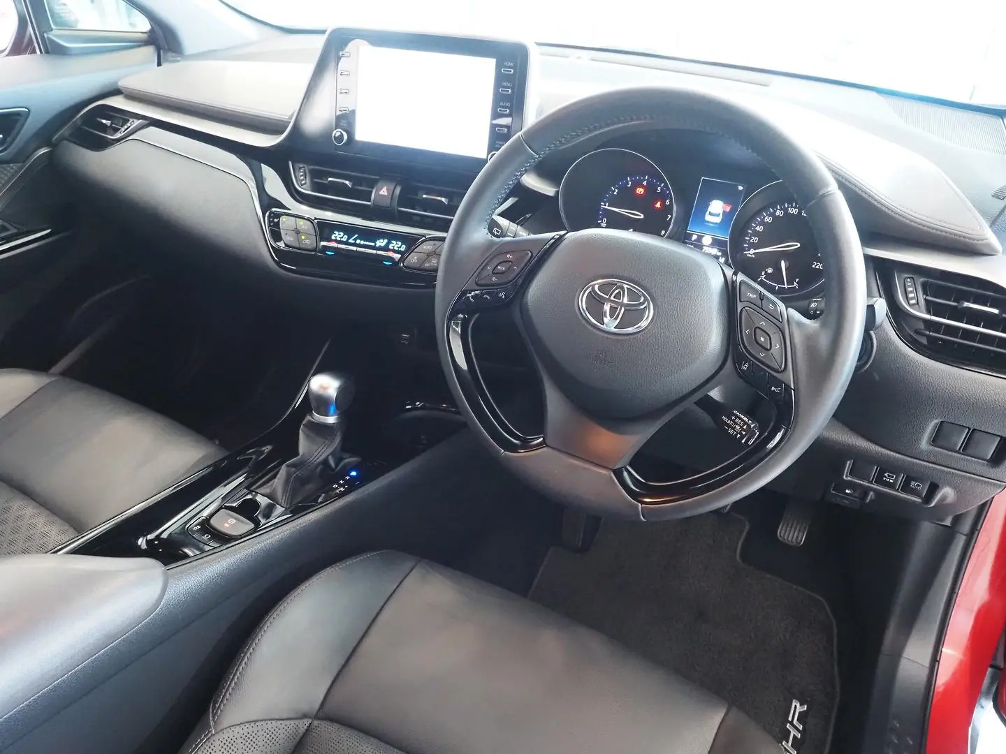 2021 Toyota C-HR Gallery Image 3