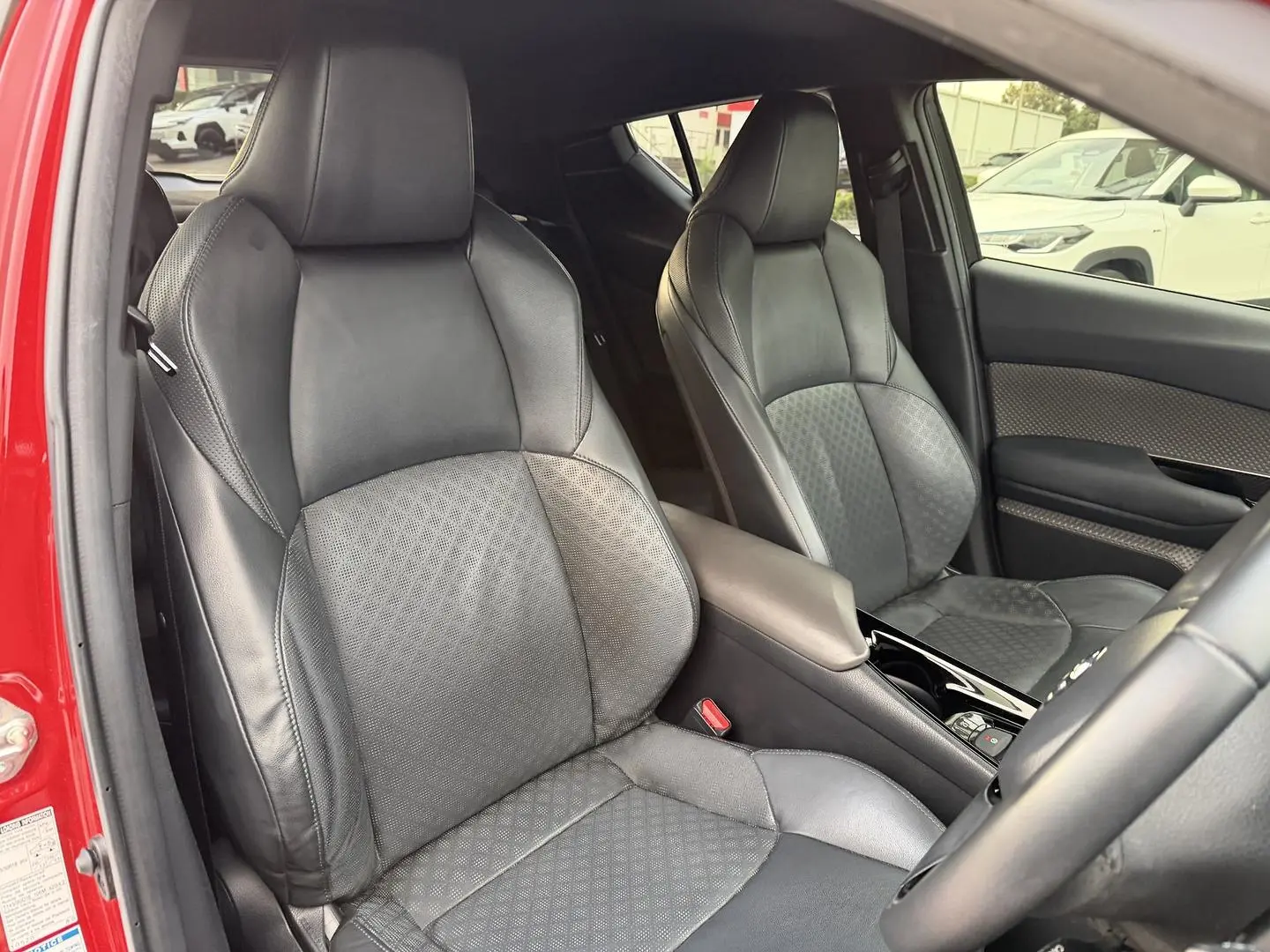 2021 Toyota C-HR Gallery Image 10