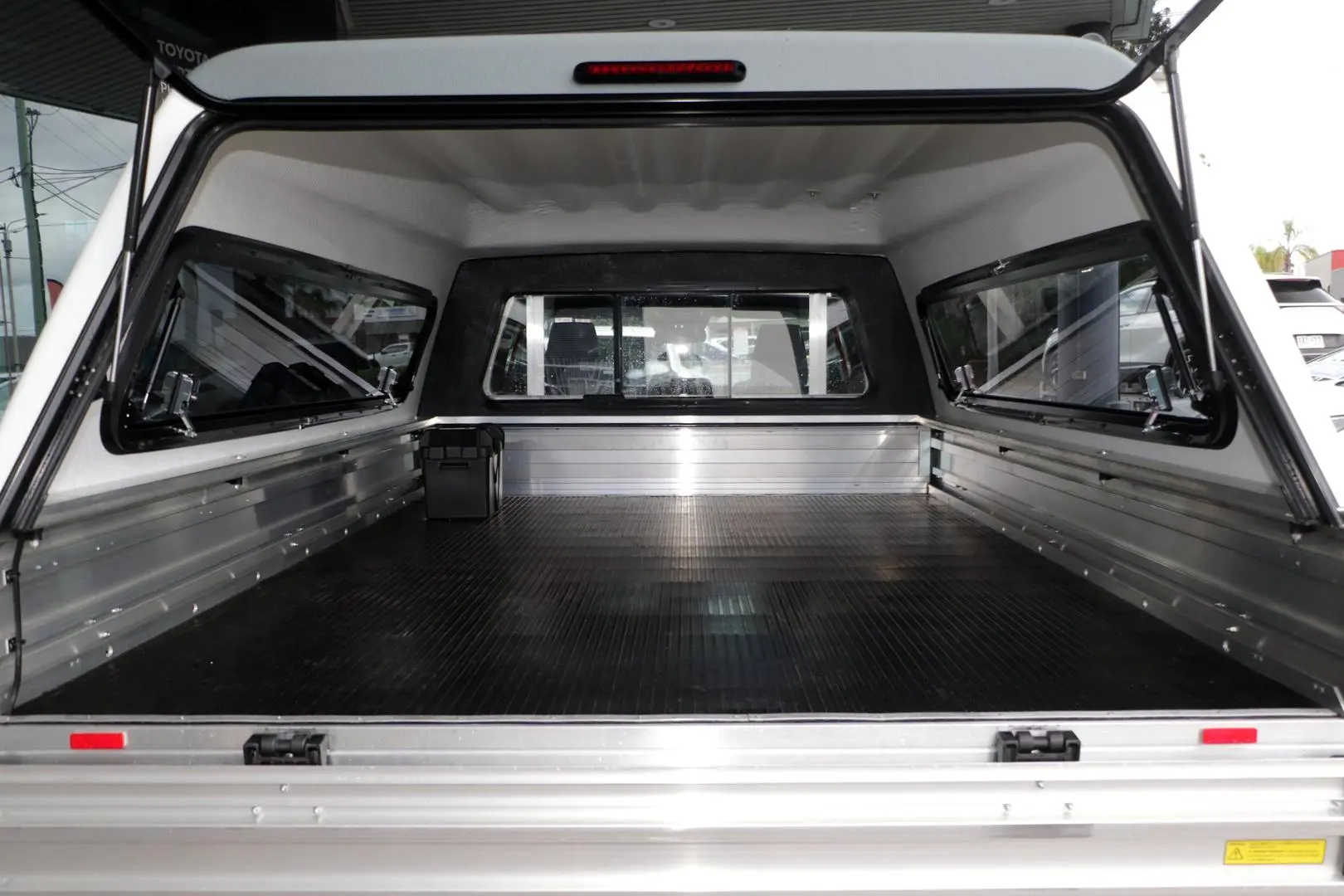 2025 Mitsubishi Triton Gallery Image 21