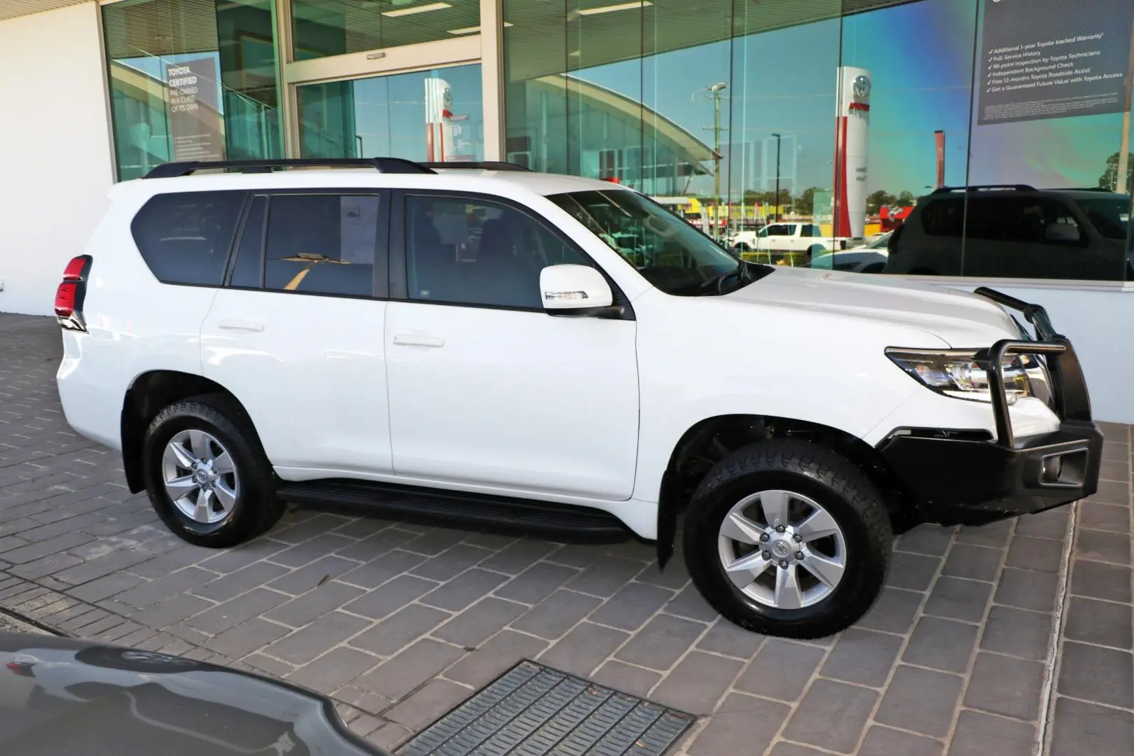 2021 Toyota Landcruiser Prado Gallery Image 5