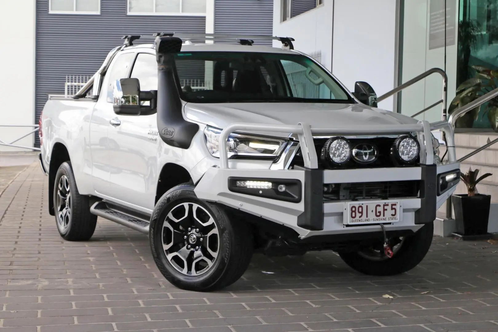 2022 Toyota Hilux Gallery Image 3