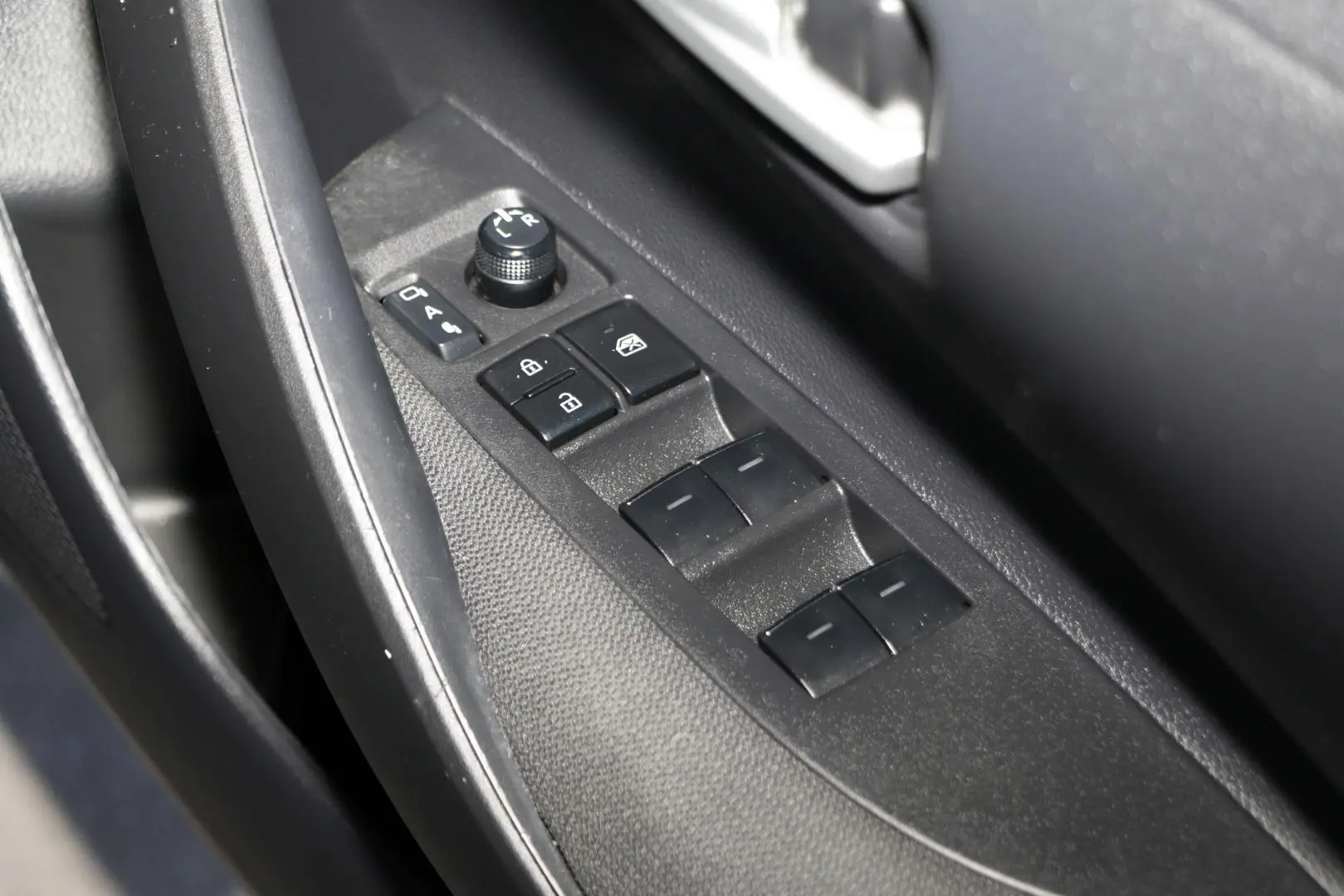 2024 Toyota Corolla Gallery Image 17