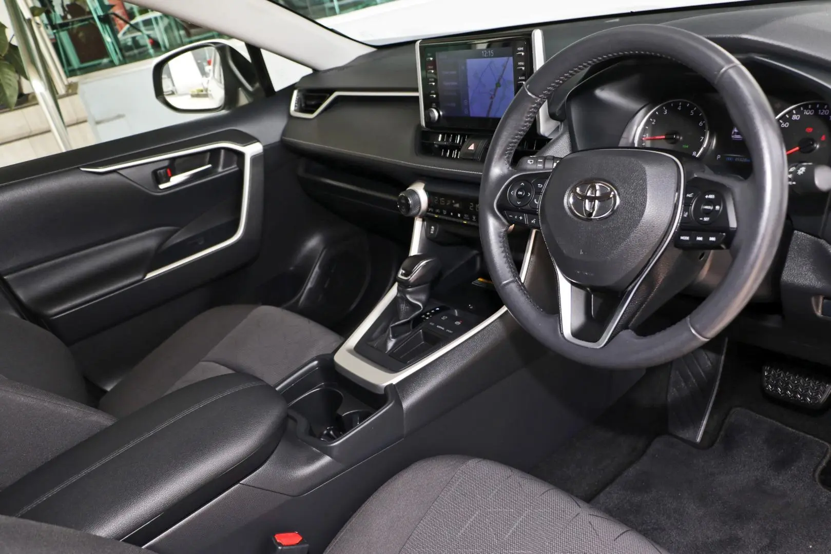 2020 Toyota RAV4 Gallery Image 6