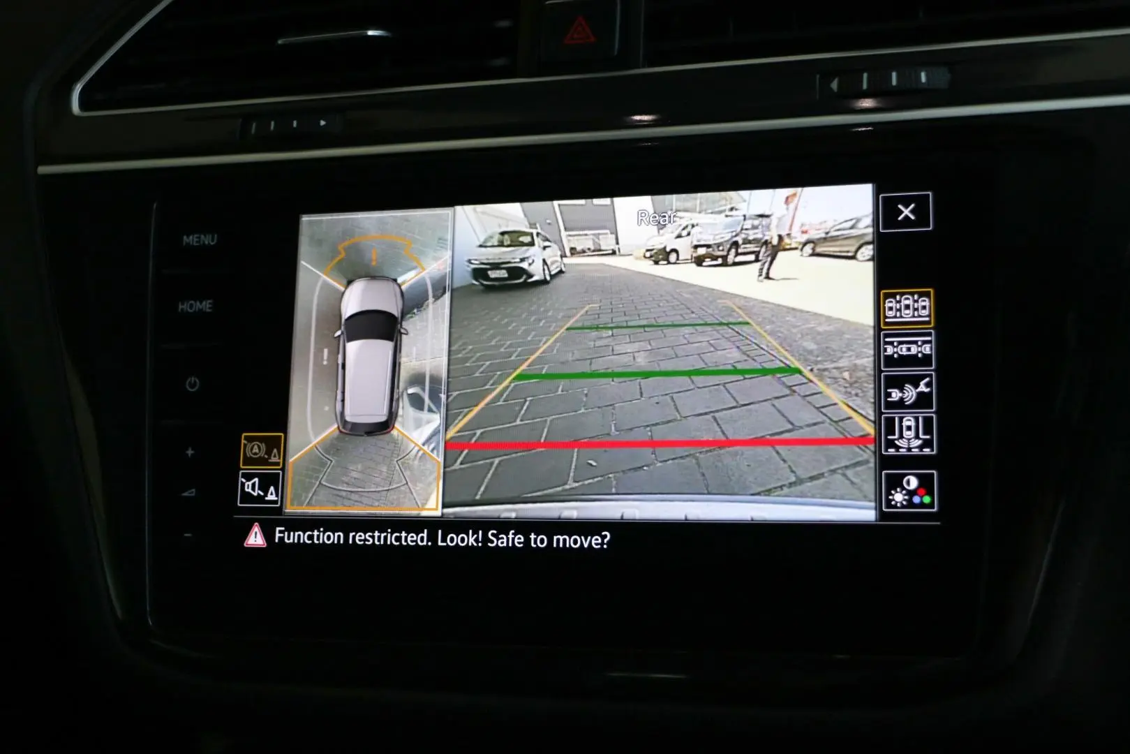 2018 Volkswagen Tiguan Gallery Image 12