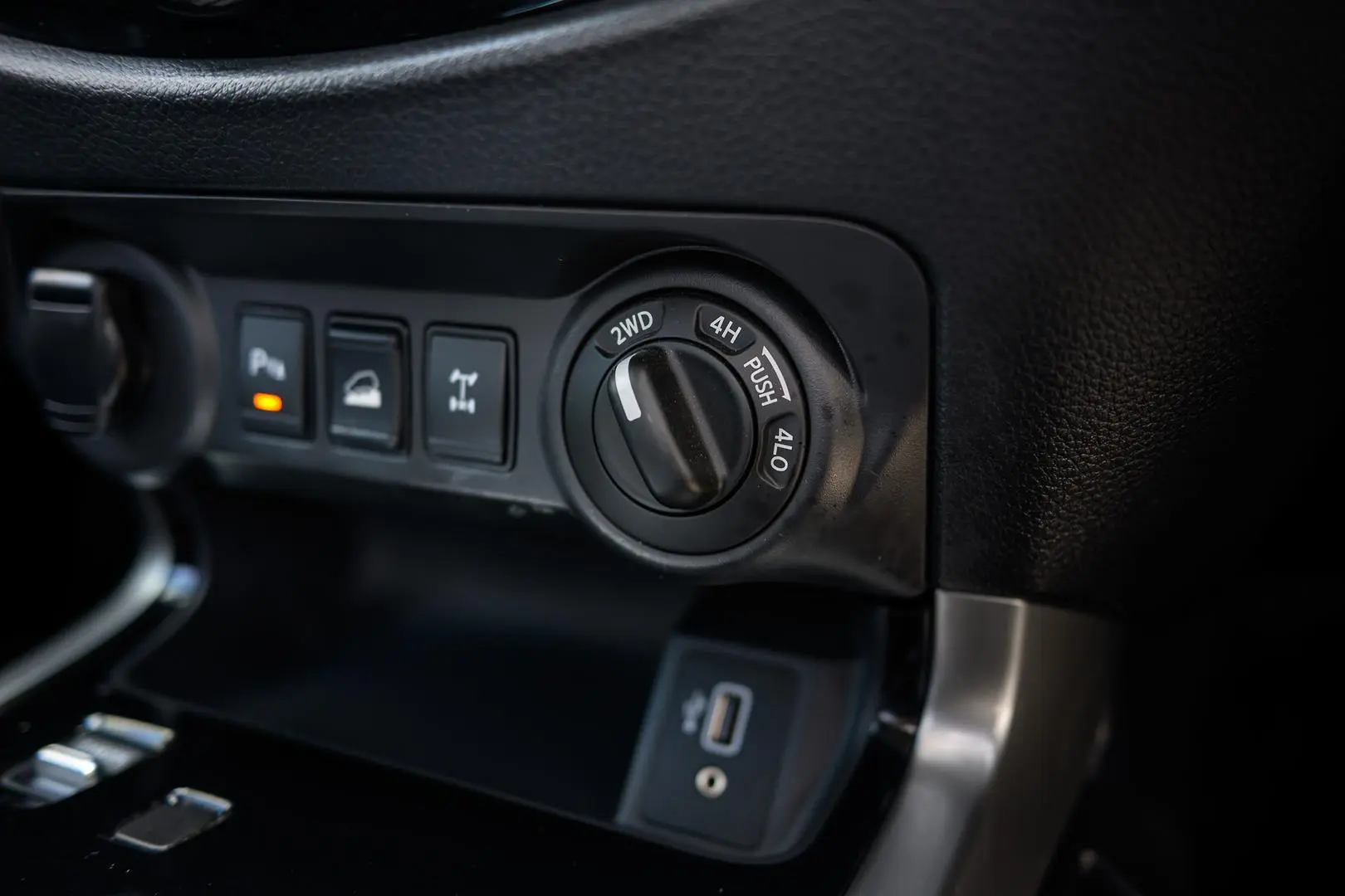 2022 Nissan Navara Gallery Image 16