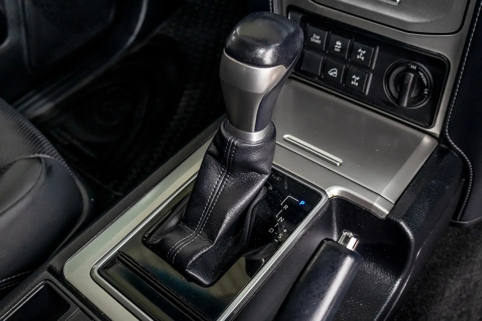 2021 Toyota Landcruiser Prado Gallery Image 12