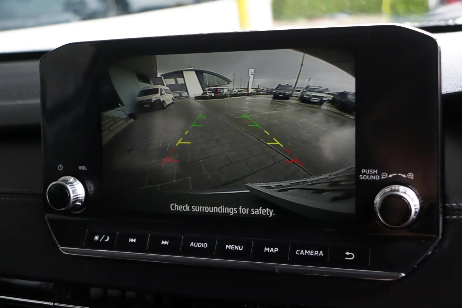 2024 Mitsubishi Outlander Gallery Image 11