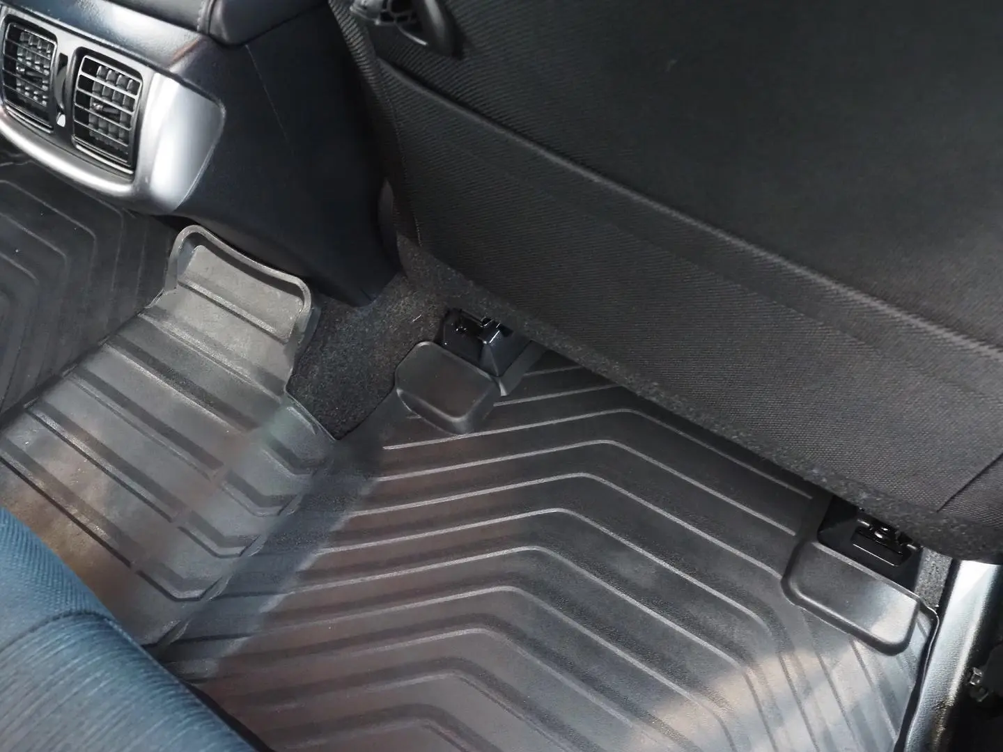 2023 Toyota Hilux Gallery Image 19