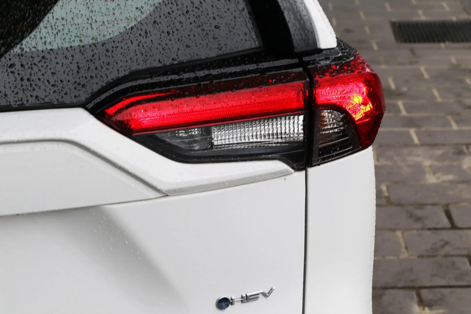 2025 Toyota RAV4 Gallery Image 21