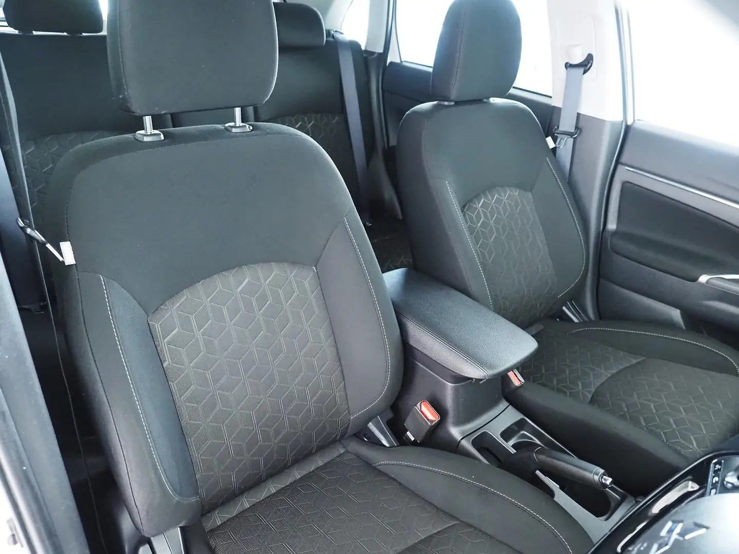 2021 Mitsubishi ASX Gallery Image 15