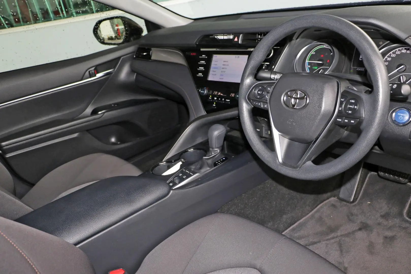 2020 Toyota Camry Gallery Image 8