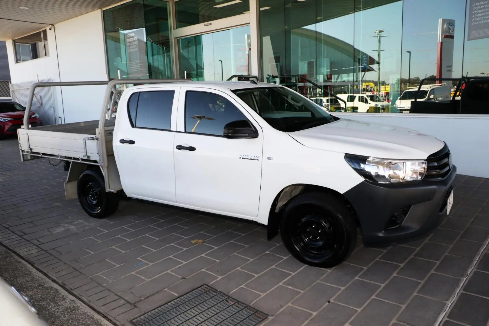2020 Toyota Hilux Gallery Image 5