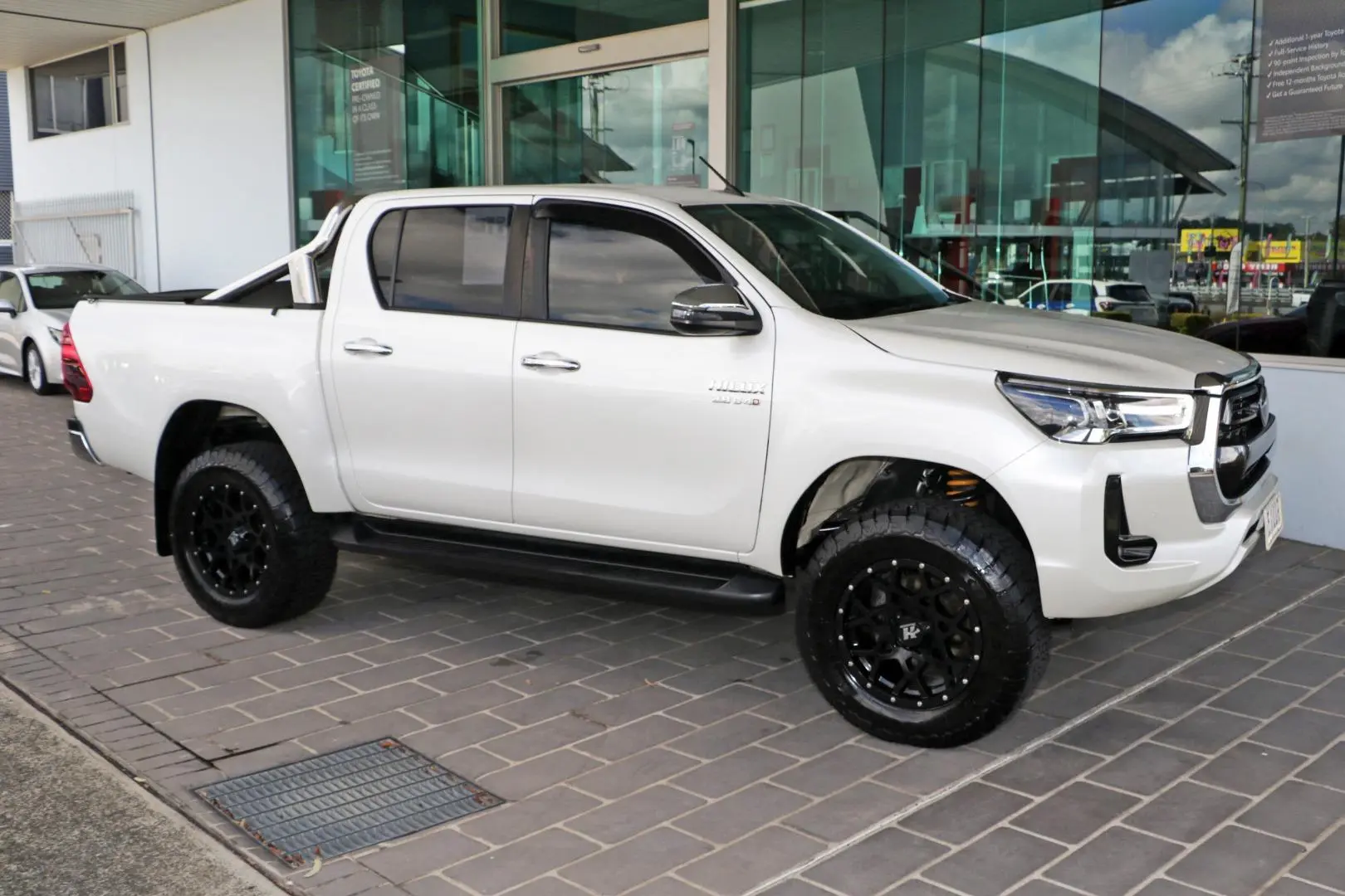 2021 Toyota Hilux Gallery Image 5