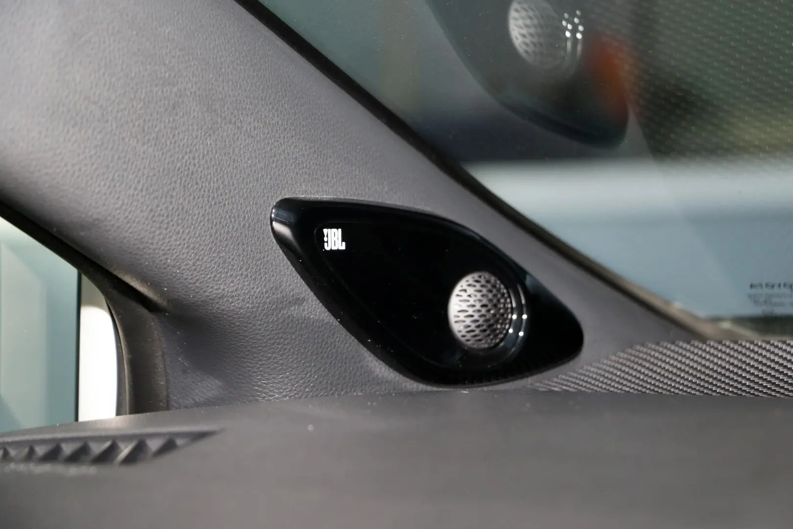 2019 Toyota Corolla Gallery Image 13