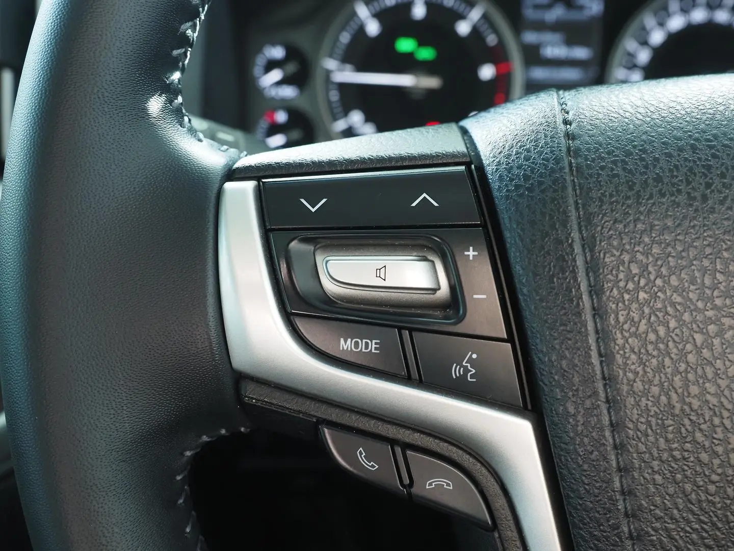 2018 Toyota Landcruiser Gallery Image 32