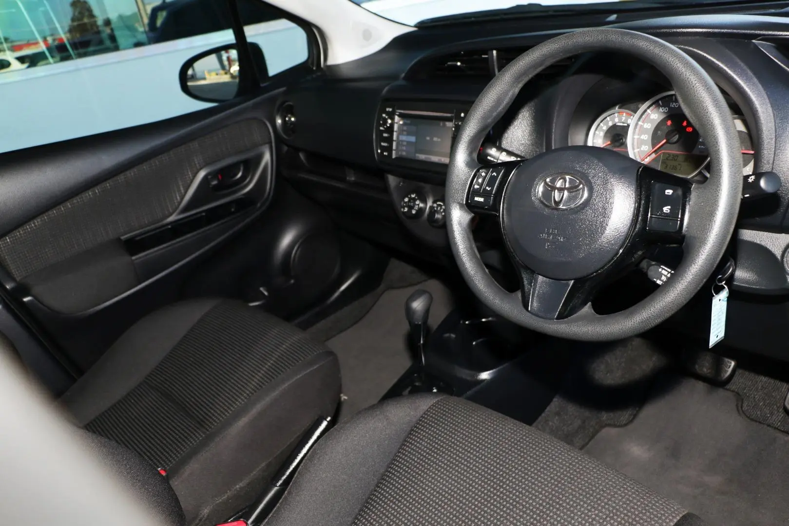 2019 Toyota Yaris Gallery Image 8