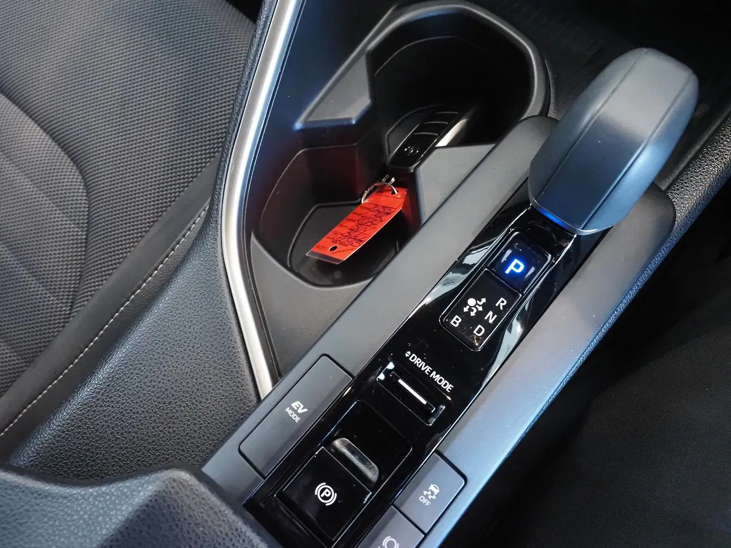 2024 Toyota C-HR Gallery Image 21