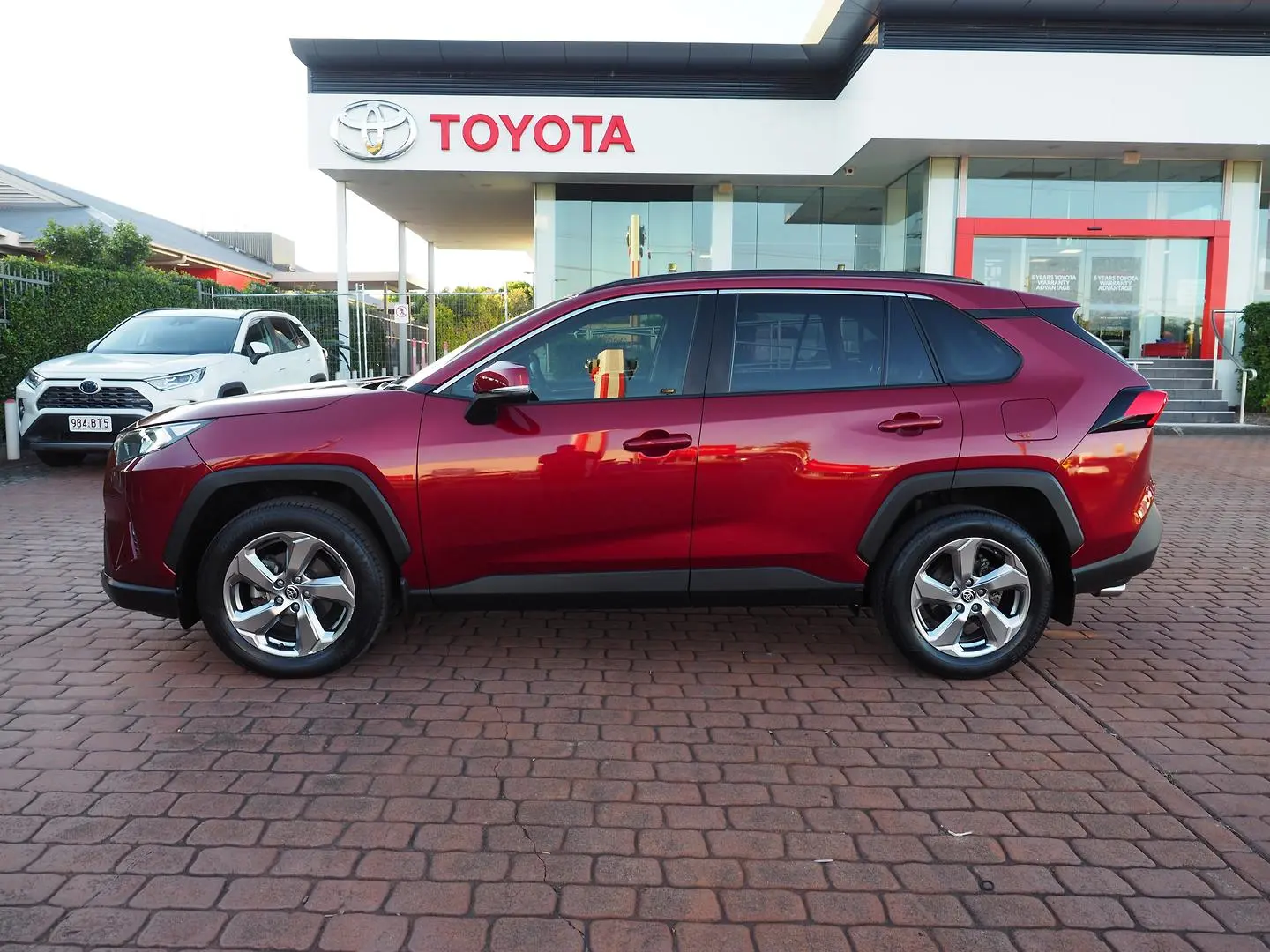 2021 Toyota RAV4 Gallery Image 9