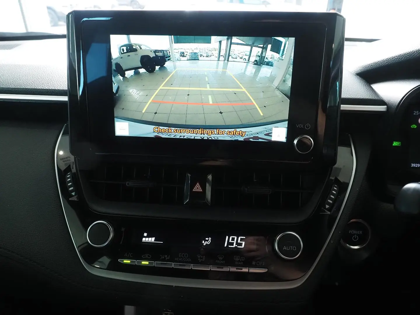 2024 Toyota Corolla Cross Gallery Image 24