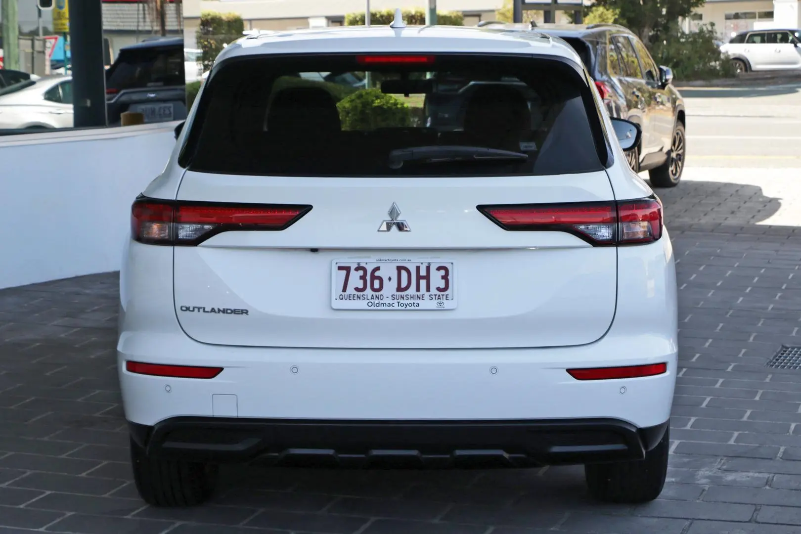 2021 Mitsubishi Outlander Gallery Image 4