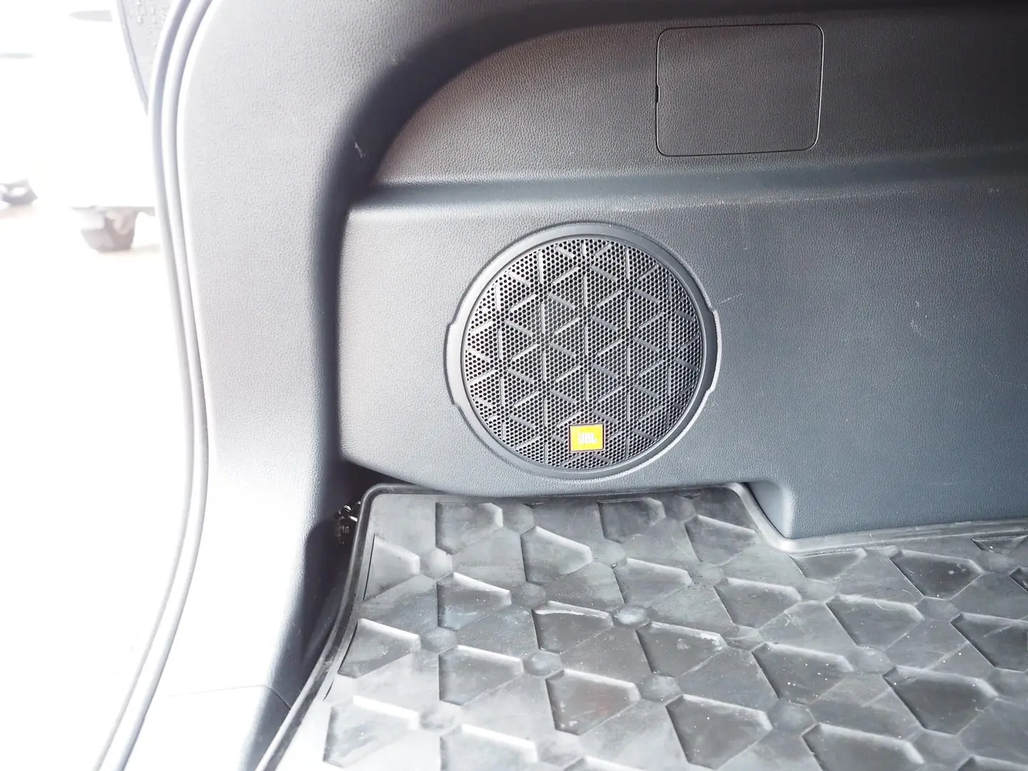 2021 Toyota RAV4 Gallery Image 18