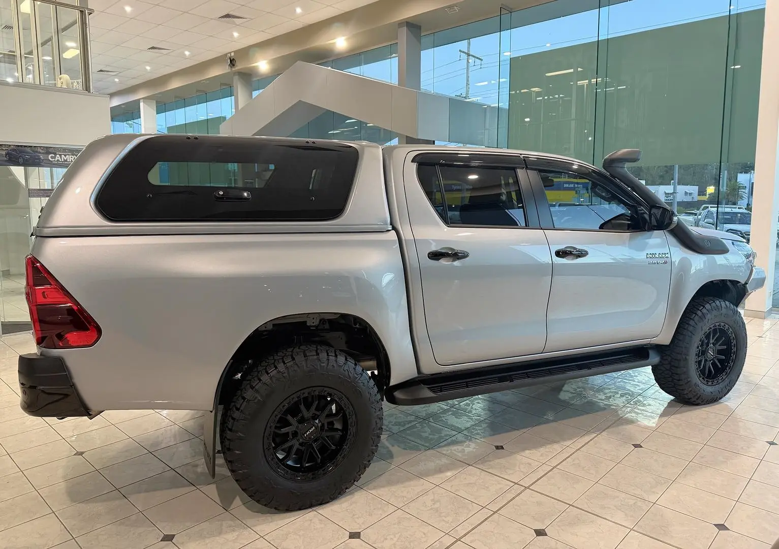 2025 Toyota Hilux Gallery Image 11