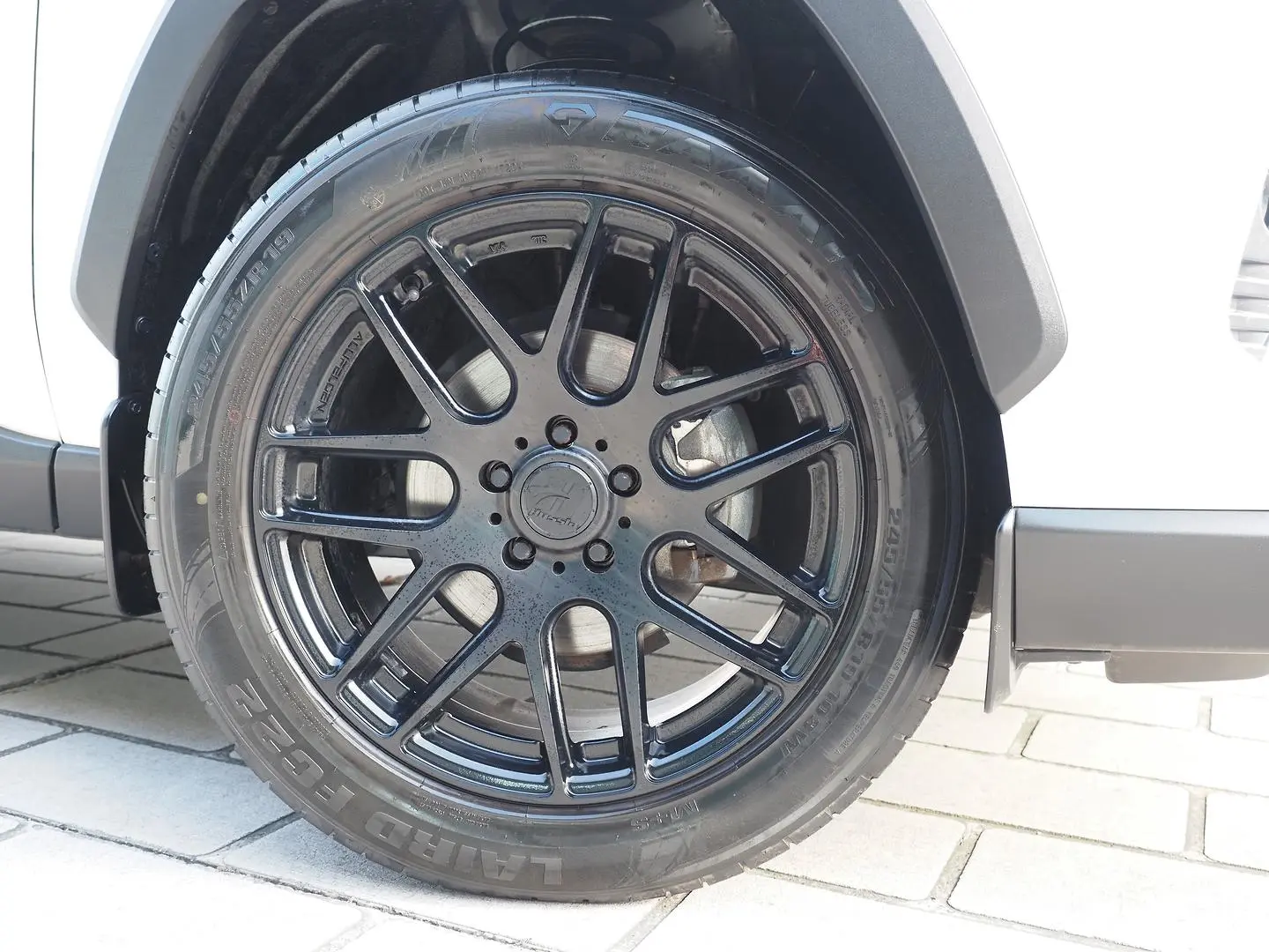 2020 Toyota RAV4 Gallery Image 11