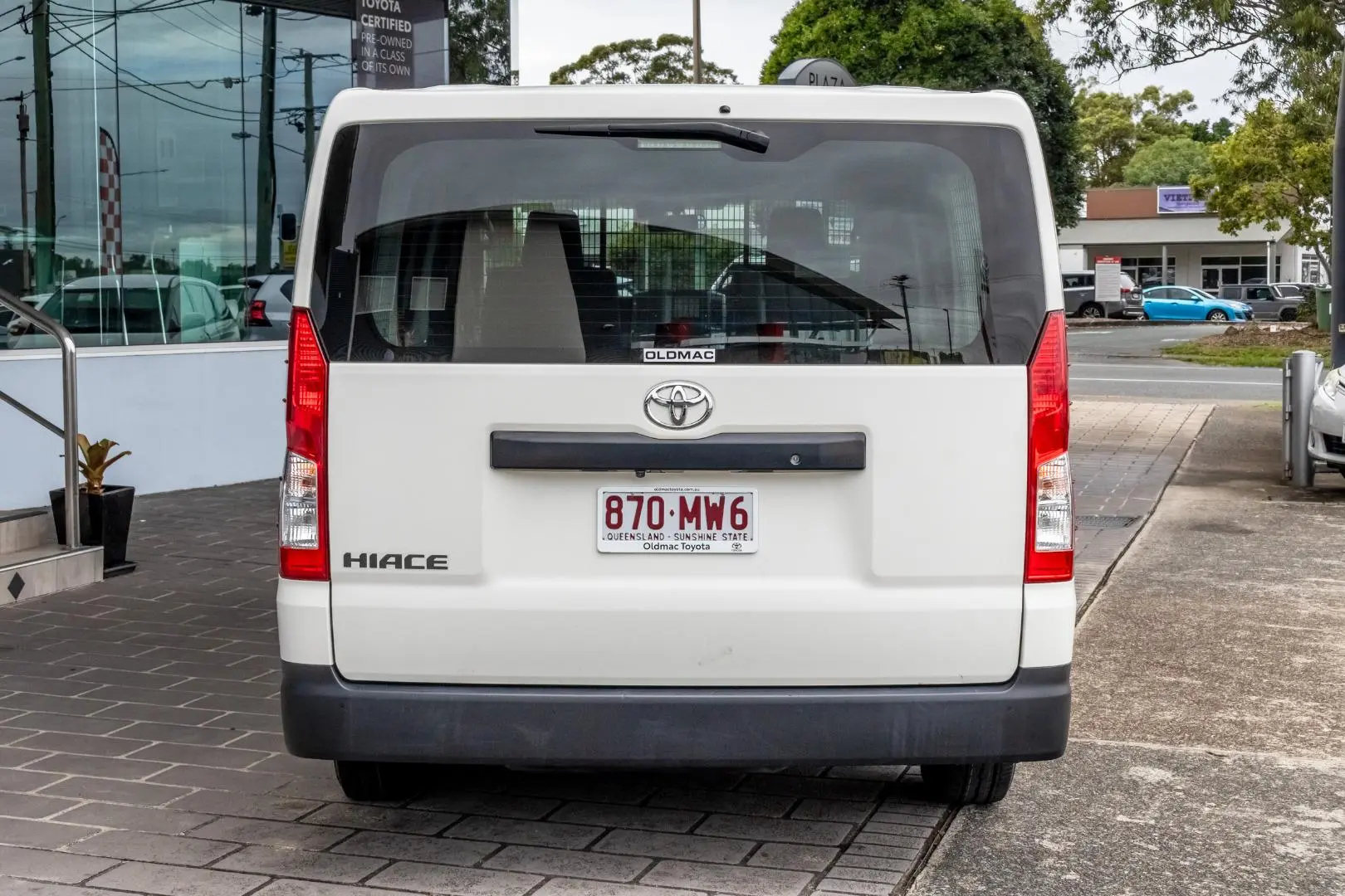 2021 Toyota Hiace Gallery Image 5