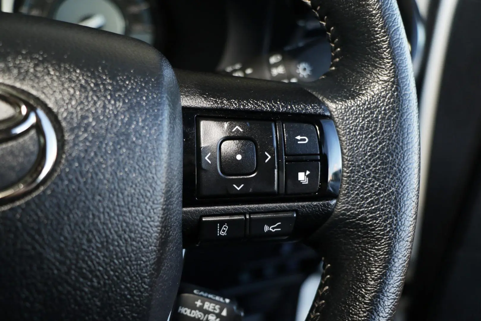2025 Toyota Hilux Gallery Image 21