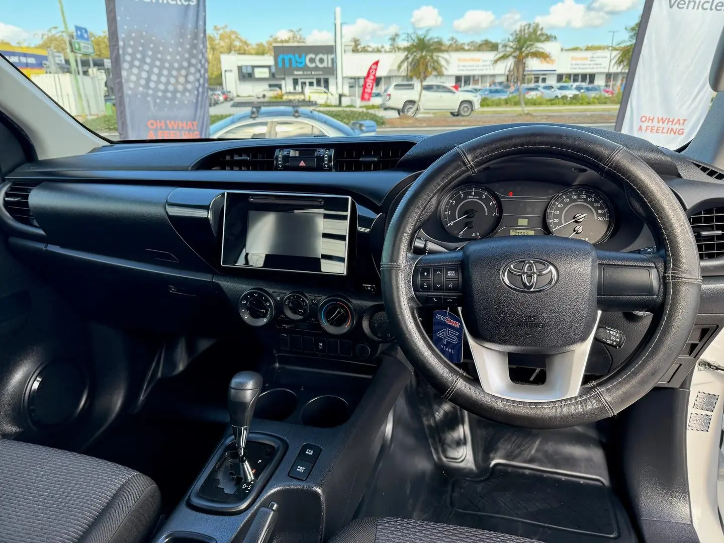 2018 Toyota Hilux Gallery Image 14