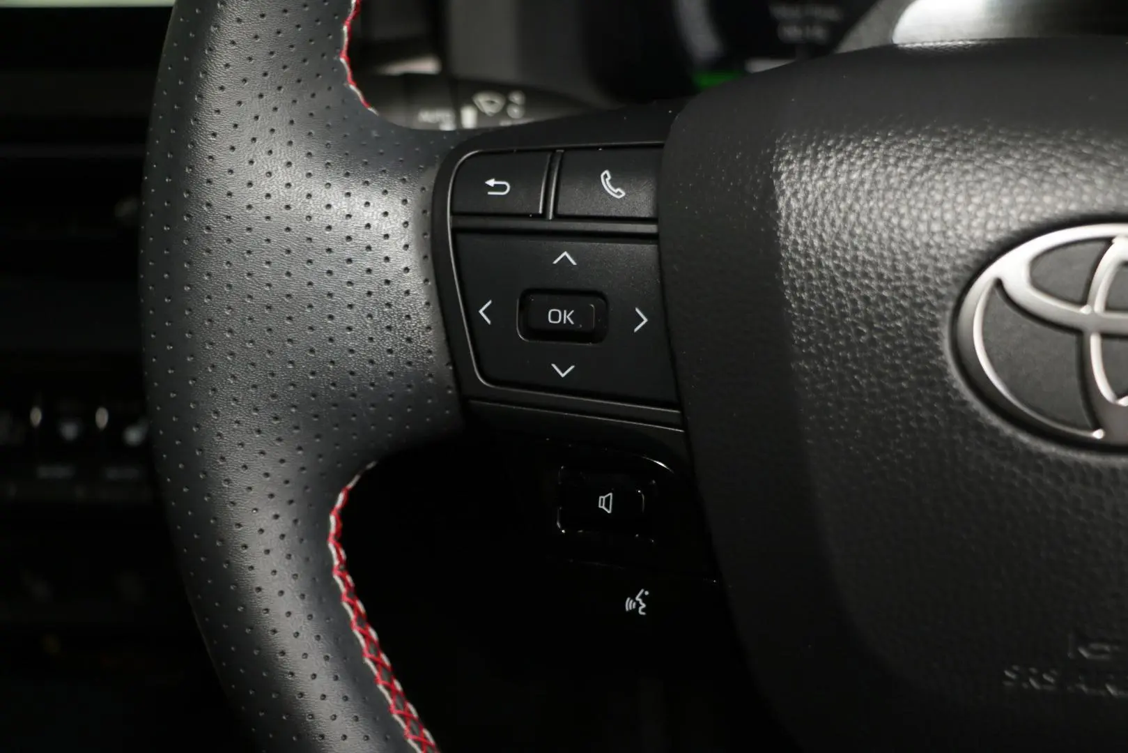 2024 Toyota C-HR Gallery Image 18