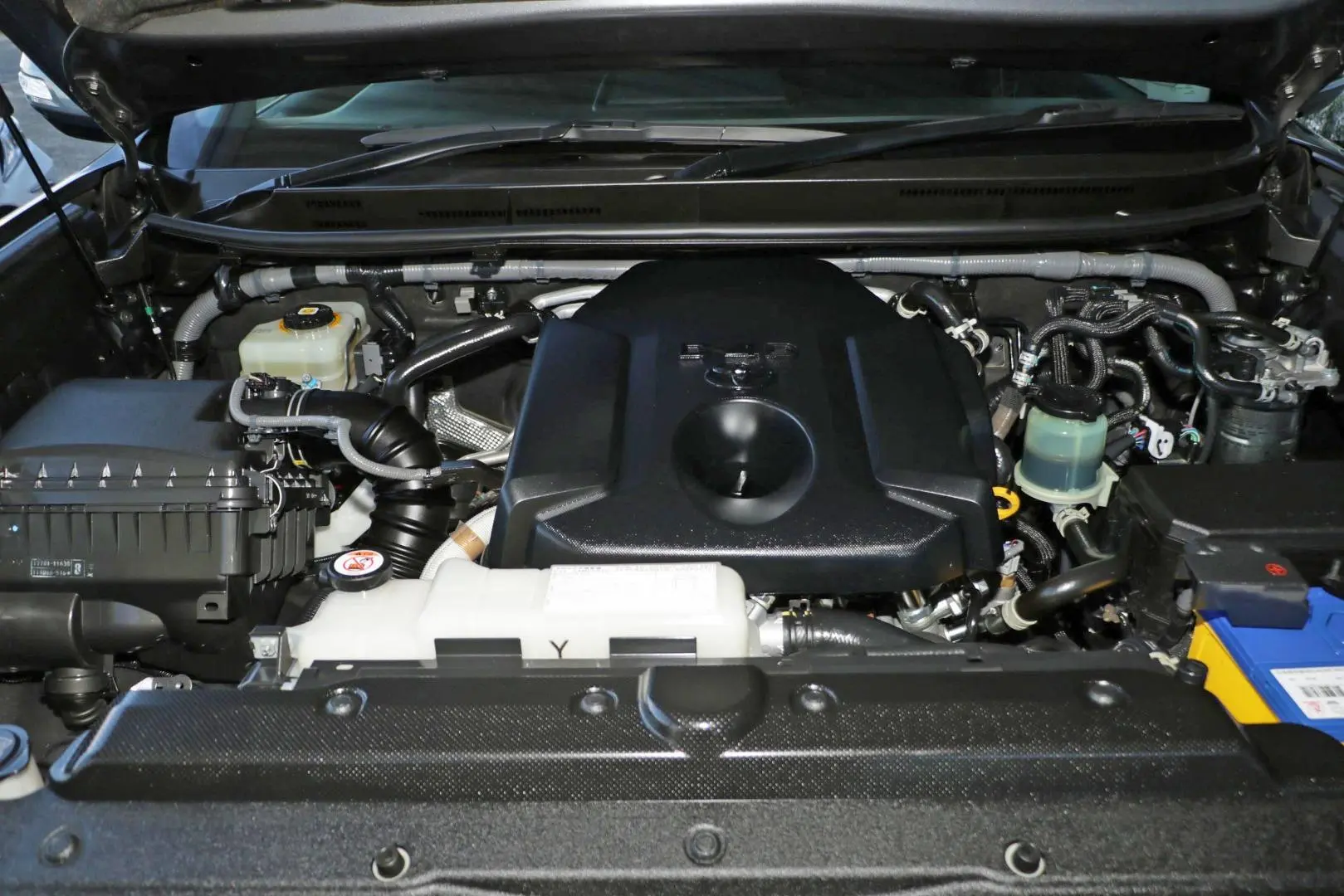 2022 Toyota Landcruiser Prado Gallery Image 19