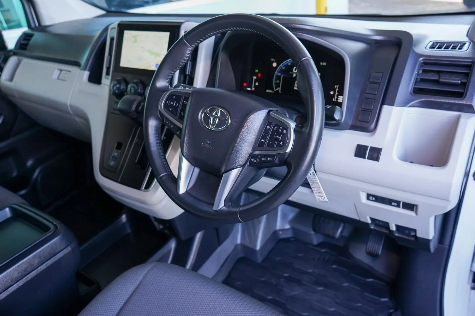 2025 Toyota Hiace Gallery Image 7