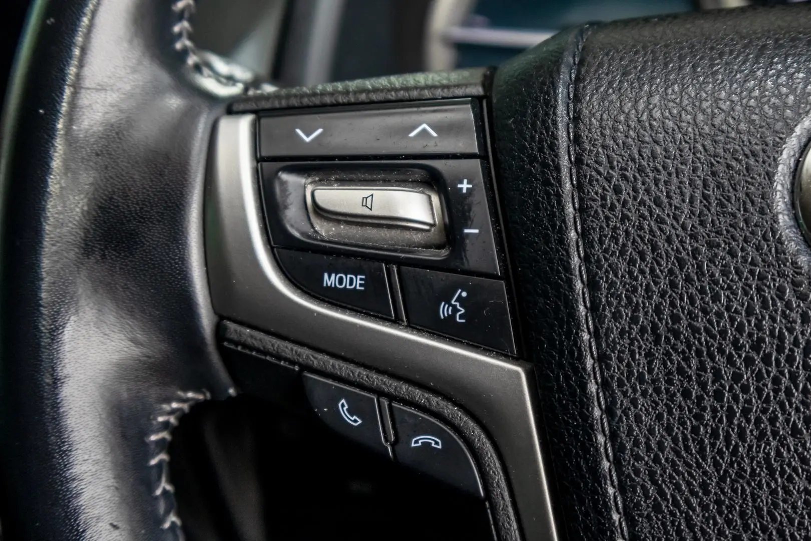 2021 Toyota Landcruiser Prado Gallery Image 15